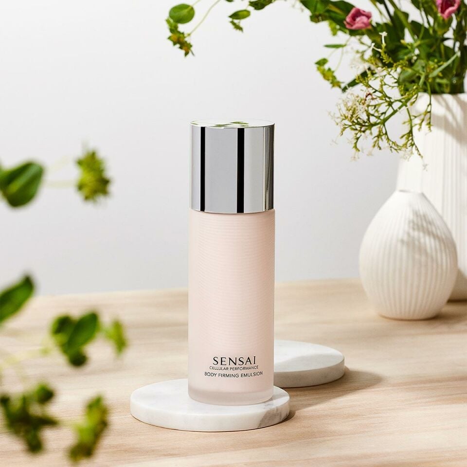 Cellular Performance Body Firming Emulsion  - Vücut Sıkılaştırıcı Nemlendirici Emülsiyon 200 ml