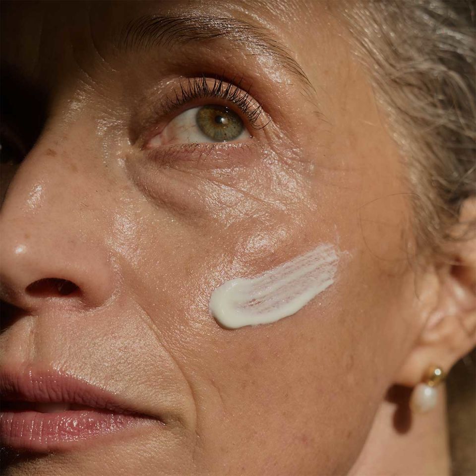 Silky Bronze Anti-Ageing Protective Suncare Cream - Yaşlanma Karşıtı Güneş Koruyucu Yüz Kremi