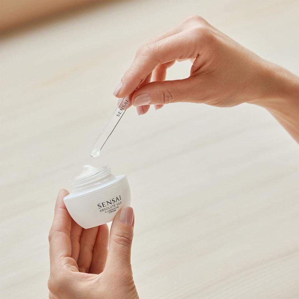 Absolute Silk Illuminative Cream - Yaşlanma Karşıtı Yüz Kremi