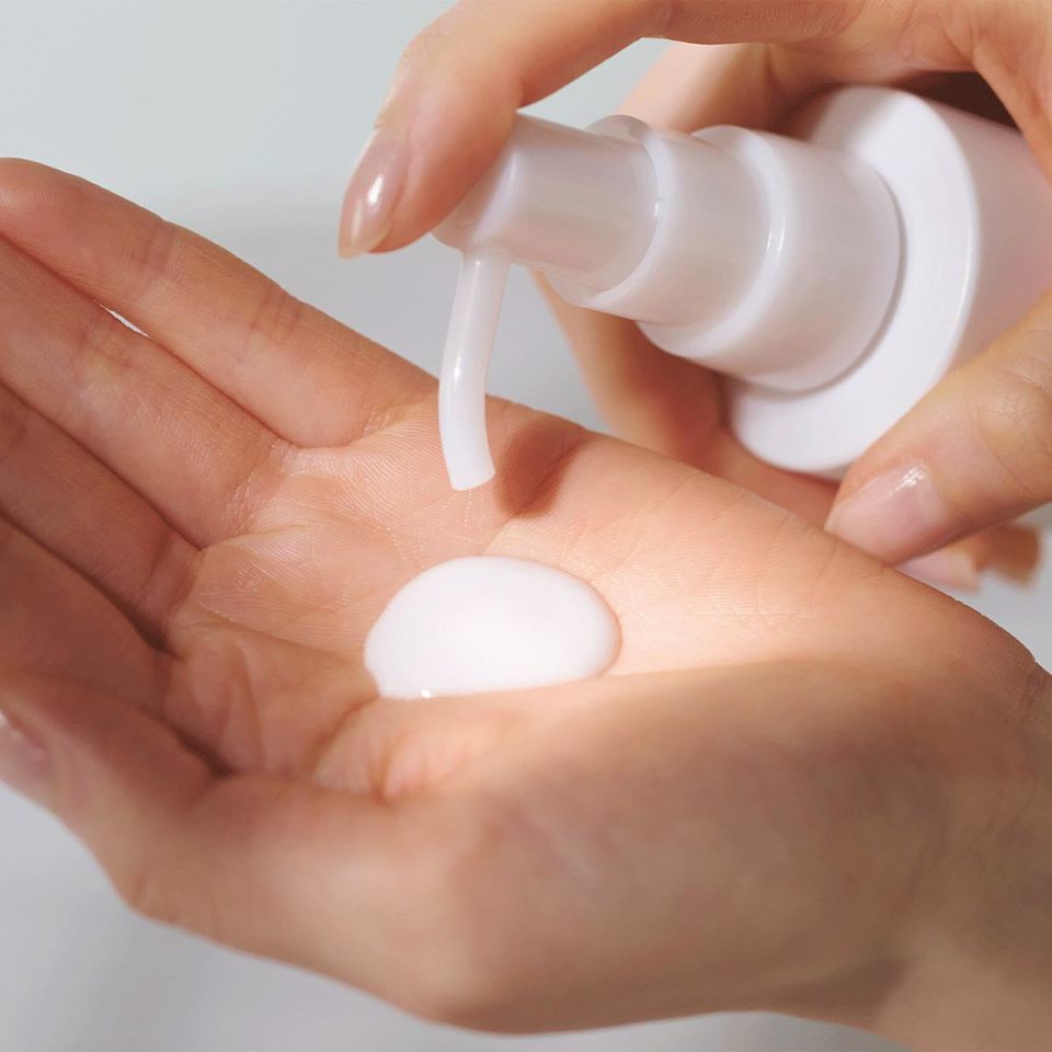Absolute Silk Cleansing Milk - Cilt Temizleme Sütü 150 ml