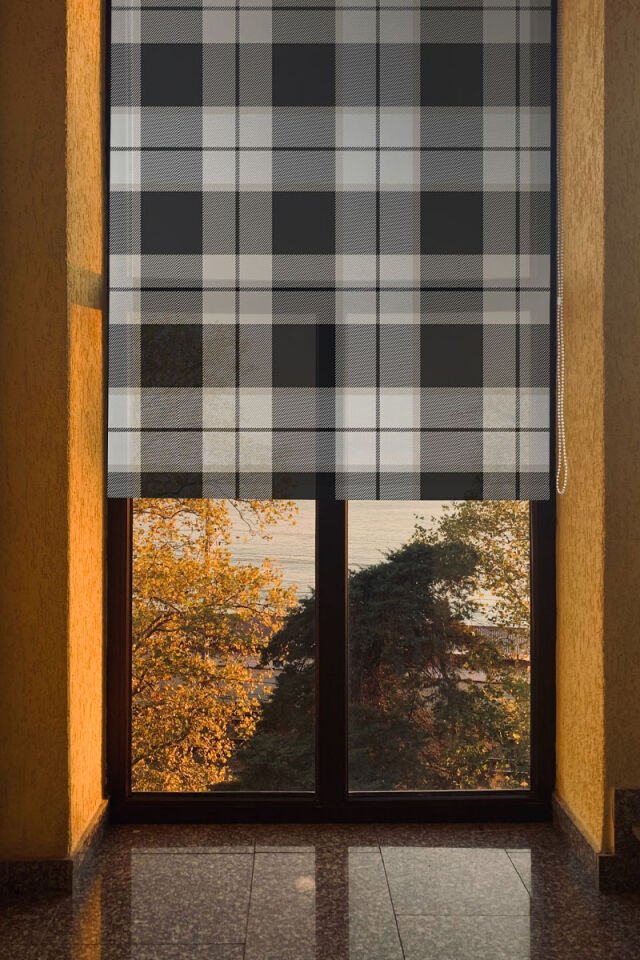 Plaid beige black screen