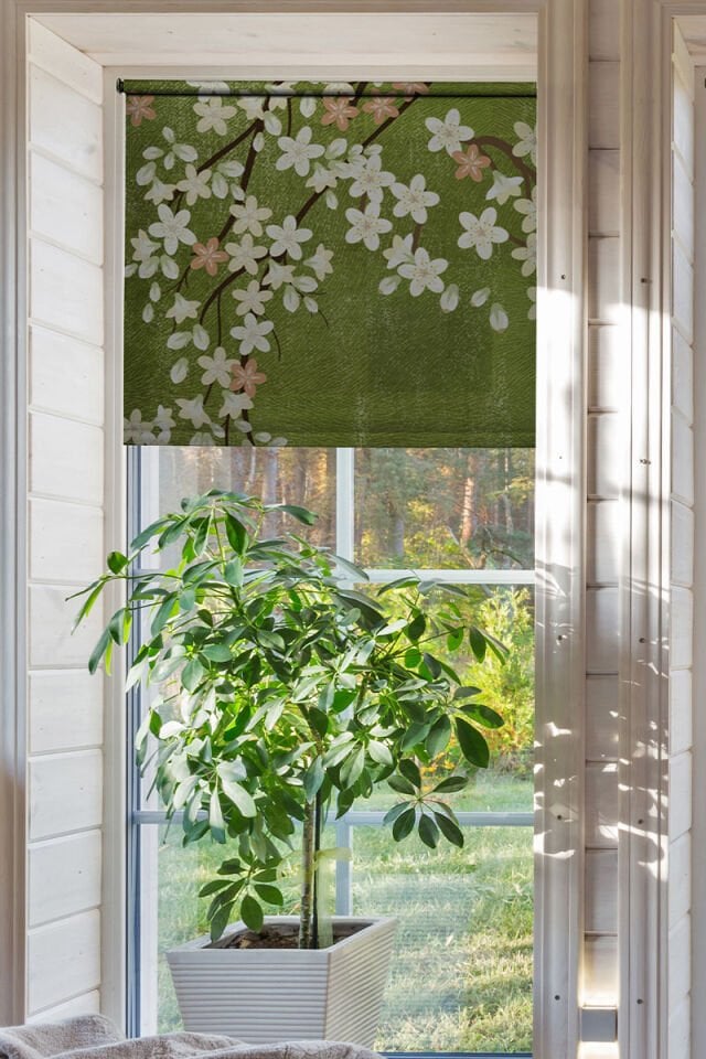 Green spring screen