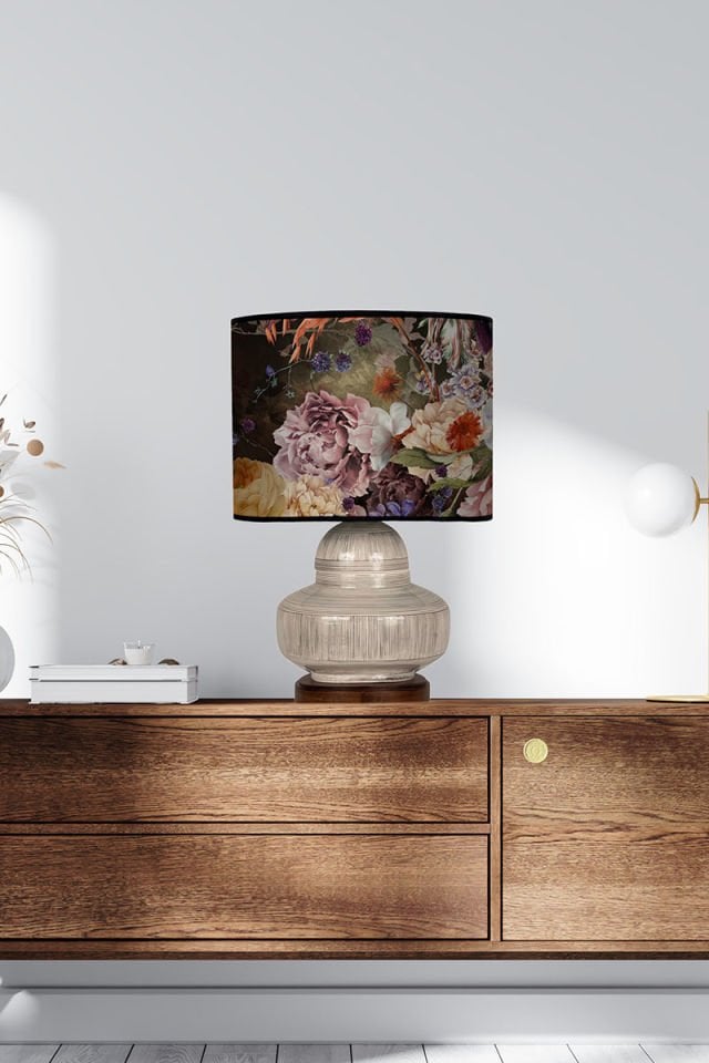 Seasonless bouquet lamp
