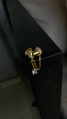 Taşlı sallantılı earcuff