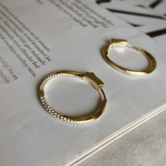 İthal gold taşlı halka küpe