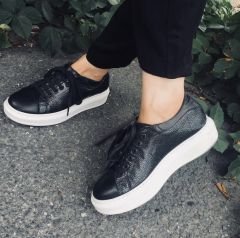 Siyah Baskılı Sneaker