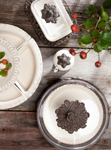 Acanthus Glass Dome Butter