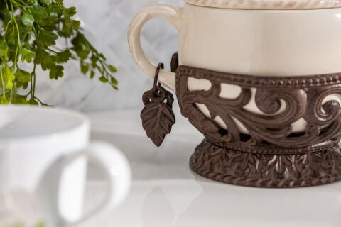 Acanthus Teapot