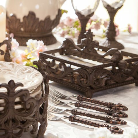 Acanthus Napkin Holder