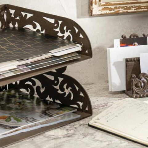 Acanthus Stacking Lette
