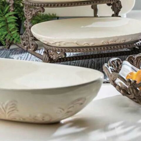 Acanthus Stoneware Oval Bowl