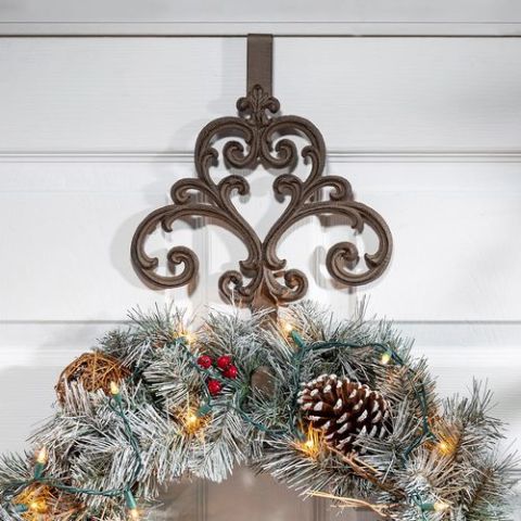 Acanthus Wreath Hanger