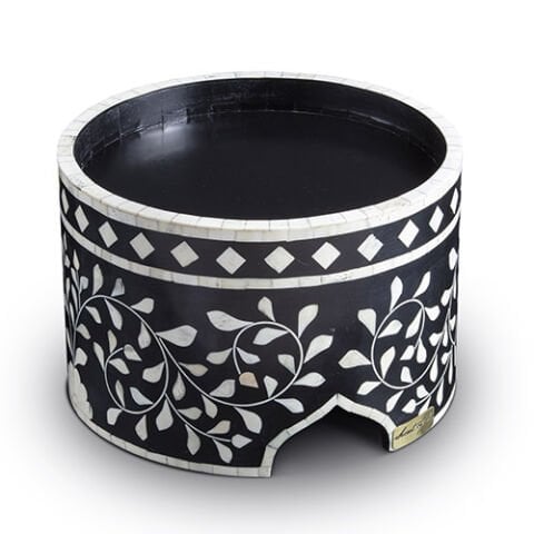 Black floral-patterned mother-of-pearl inlay cake stand