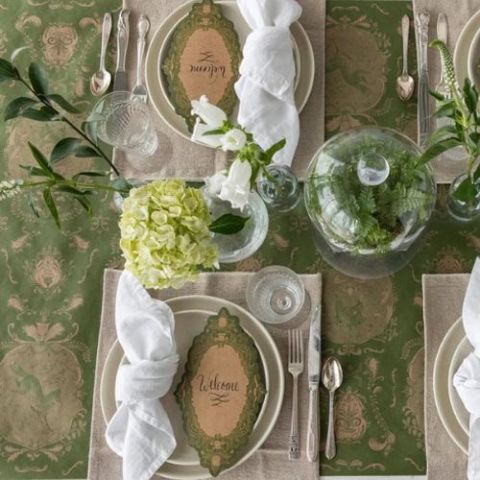 Moss Fable Toile Runner - 30'' x 25'