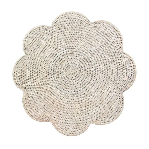 Rattan Scalloped Round Placemat in Cream  1 Placemat