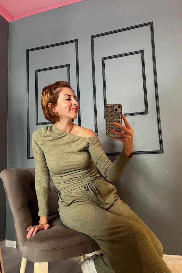 Kayık Yaka Takım-Yeşil
