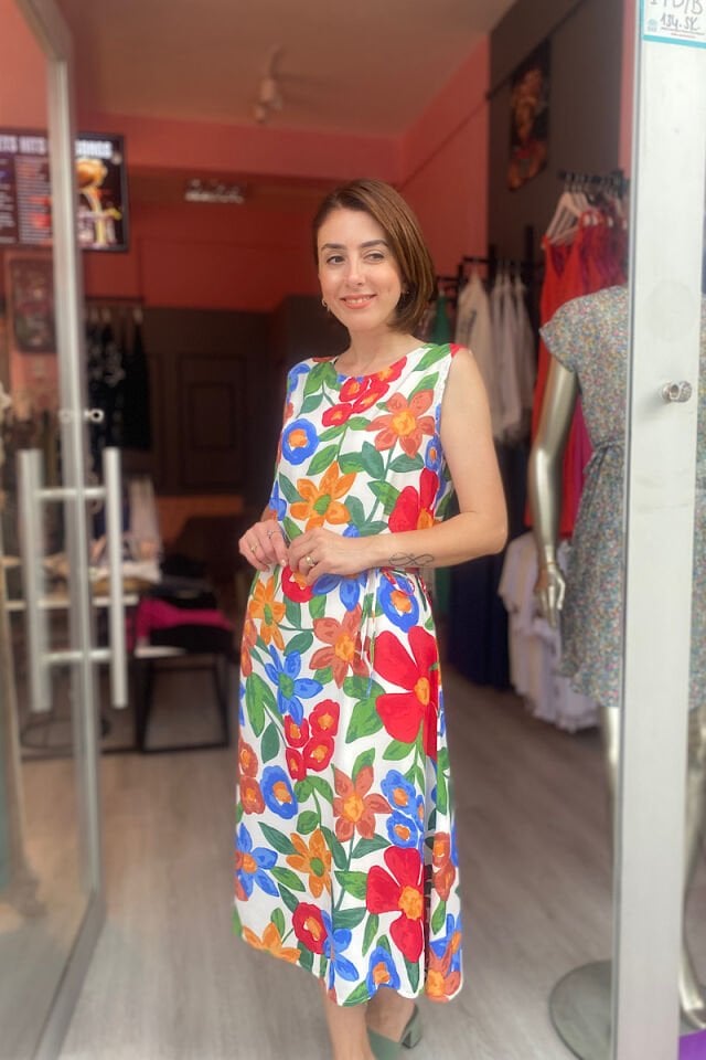 Çiçek Desenli Kolsuz Uzun Elbise