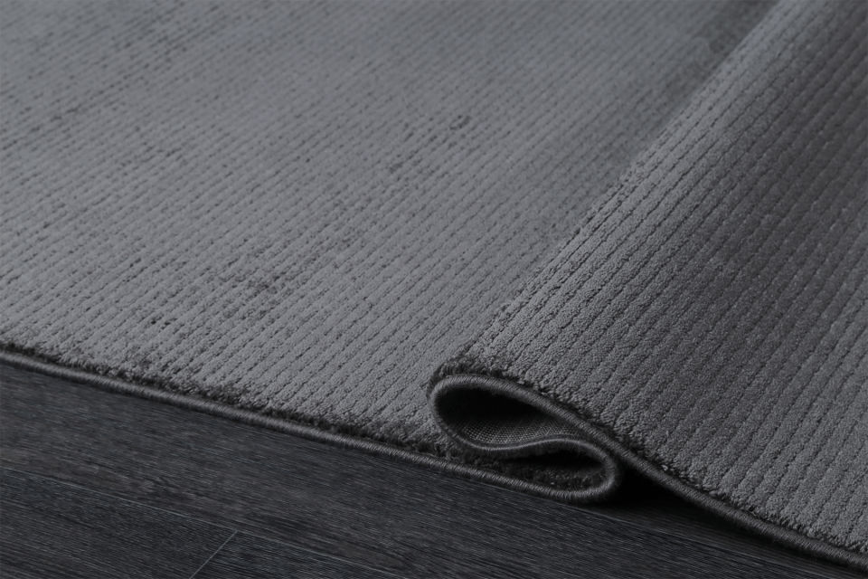 QUARTZ 5428S ANTHRACITE-BLACK ACRYLIC MACHINE CARPET