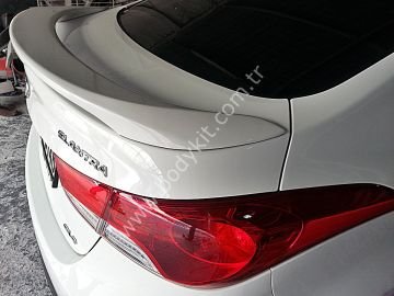 HYUNDAİ ELANTRA AYAKLI SPOYLER