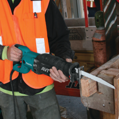 MAKITA JR3070CT SARKAÇ HAREKETLİ KILIÇ TESTERE