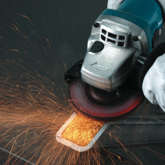 MAKITA 9558HNRG AVUC TASLAMA