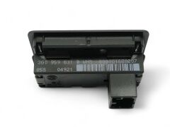 Passat Bagaj Kapak Düğmesi - Volkswagen Golf T-Roc Tiguan Touareg Transporter Cupra Formentor Seat Ateca Leon 3G0959831B