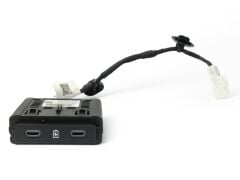 Austral Arka Koltuk USB Girişi - Renault Megane 4 E-Tech 284H35397R - 284H38566R