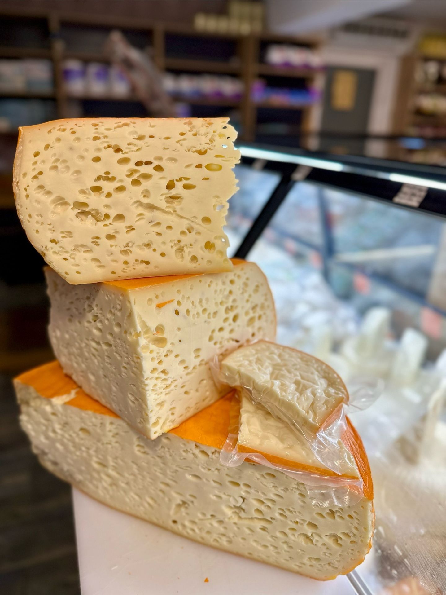 İsviçre Emmental Peyniri