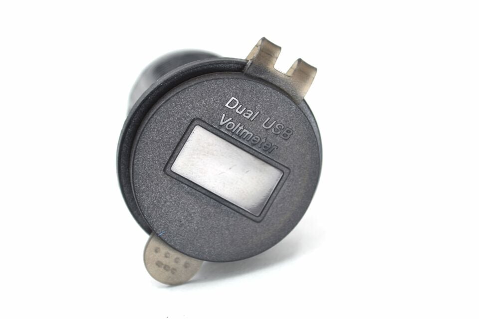 12V Tekne Karavan Akü Voltmetreli USB Şarj Portu MT-06