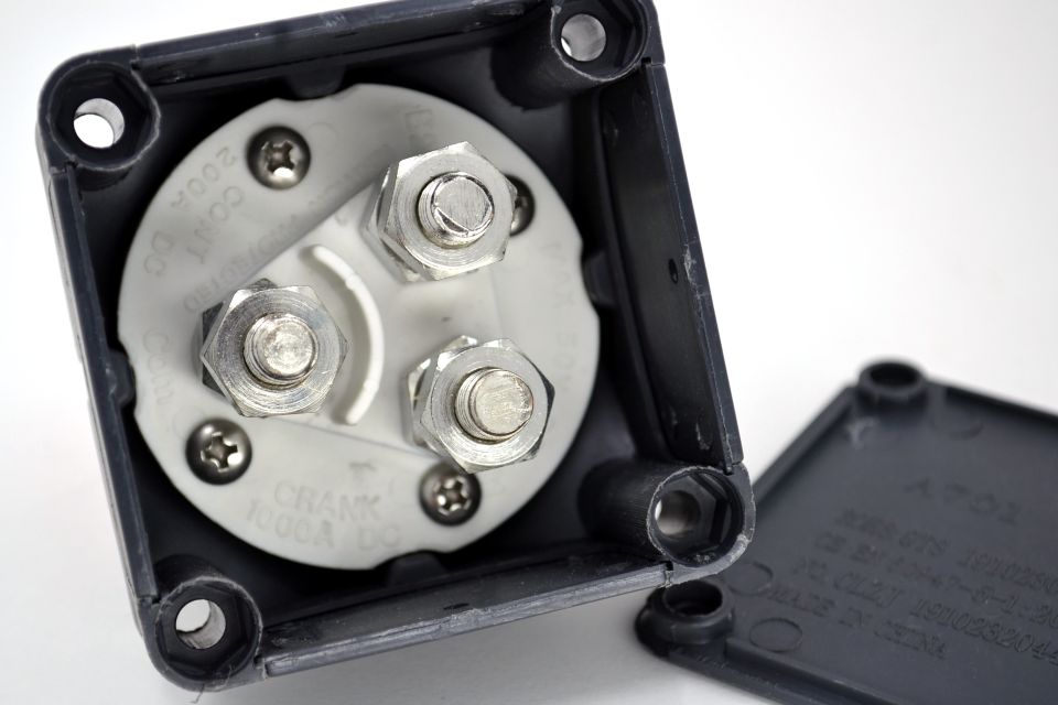 Devre Kesici Both Şalter Çift Akü Bağlantılı 12V 24V 48V 200A MT-ADK275A2