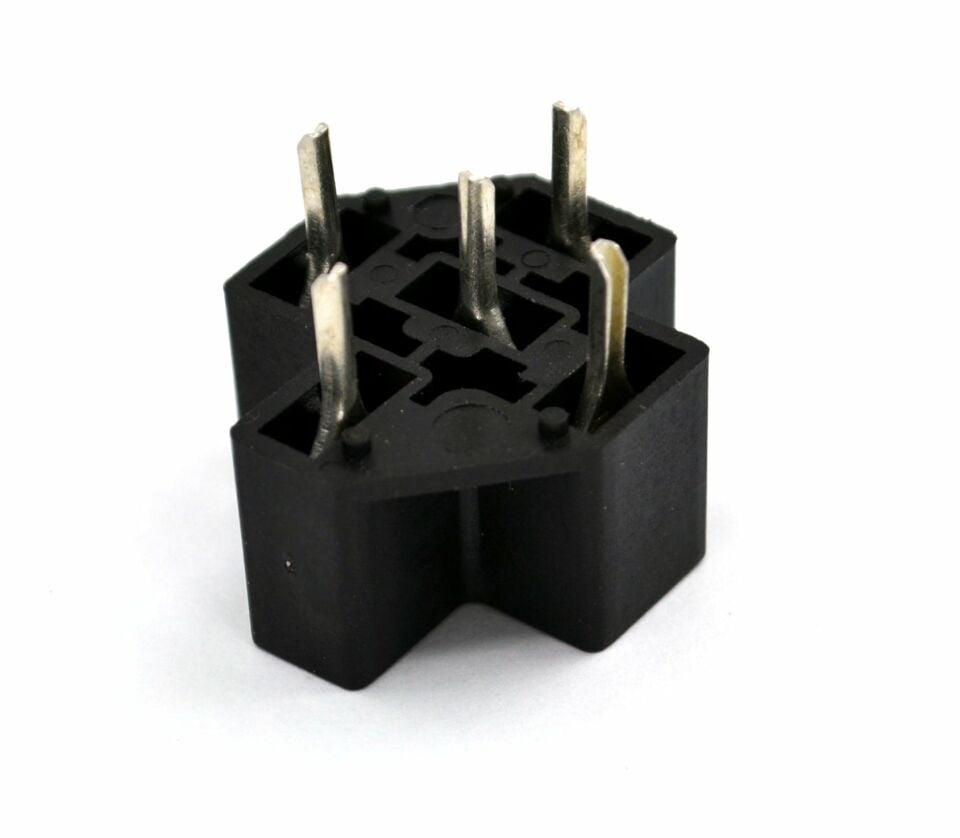 Mini Röle Soketi 6,3mm Fişli Rölelere Göre PCB Pano Tipi 5 Pinli