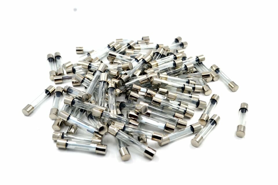 100 Adet 15 Amper 30mm Büyük Cam Sigorta 15A