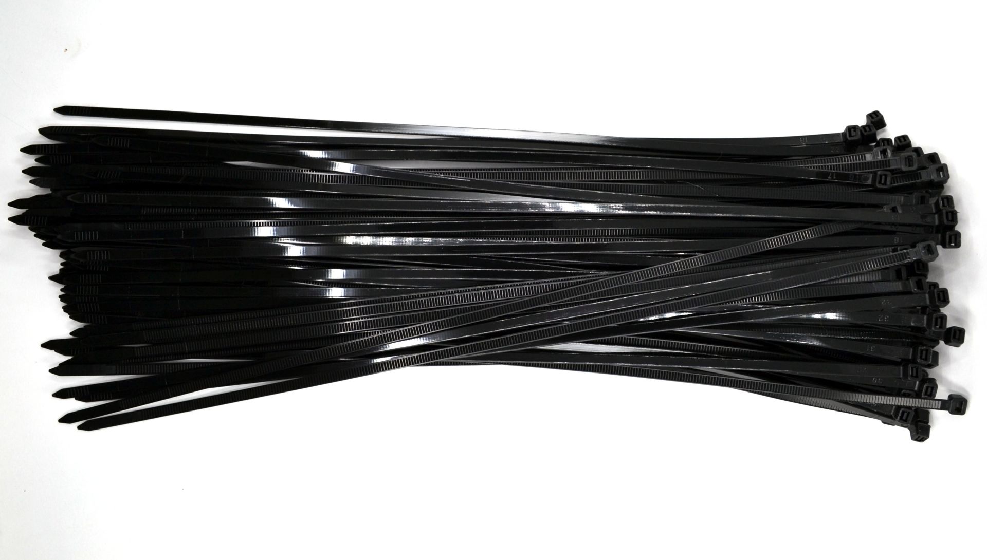 370x4,8 Ultraviyole Dayanıklı Kablo Bağı Siyah 100 Adetli Poşet MT-UV370