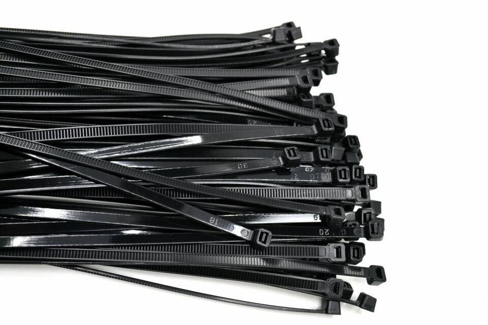 370x4,8 Ultraviyole Dayanıklı Kablo Bağı Siyah 100 Adetli Poşet MT-UV370