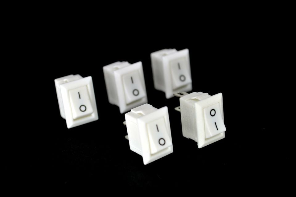 Mini Dikdörtgen Beyaz Elektrik Anahtarı 1-0 Işıksız Rocker 12V-220V MT-ANK04