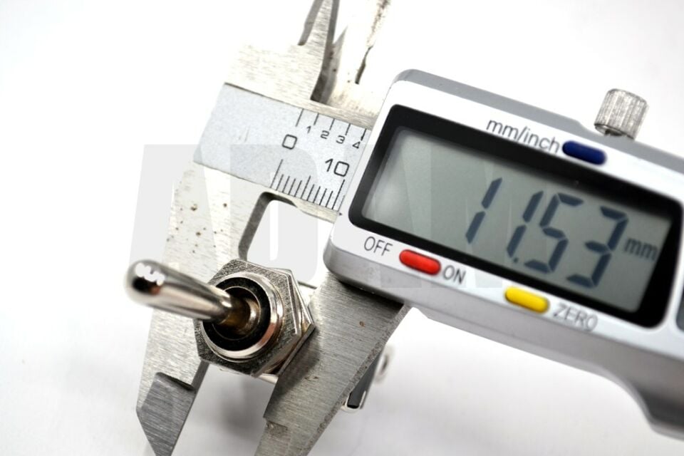 Toggle Switch 1-0 veya 1-1 Metal Anahtar 3 Fişli 25A MT-ANS07