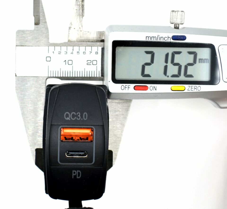 12V 24V DC USB QC3.0 Type-C PD Şarj Port Dikdörtgen Mavi Işık MT-SK52