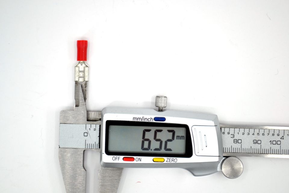 200 Adet 0,50-1,50mm Kablo Ucu 6,3 Dişi Fiş Kırmızı Sıkmalı MT-SPDK63