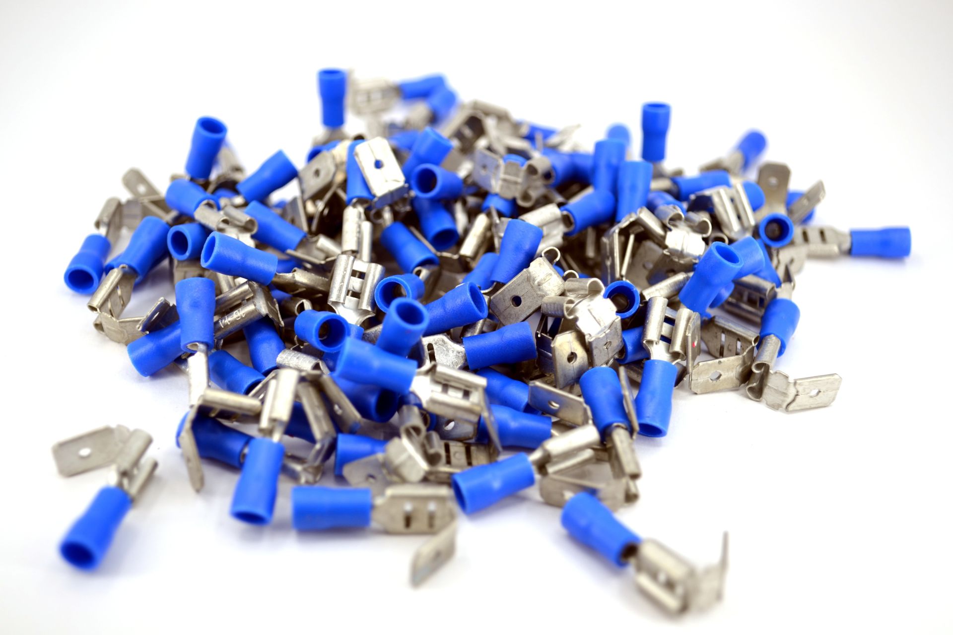 100 Adet 1,50-2,50mm Kablo Ucu 6,3 Erkek Dişi Dönüşlü Fiş Mavi Sıkmalı MT-SPGM63