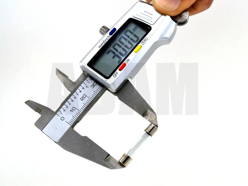 100 Adet 5 Amper Cam Sigorta 5A 6X30mm MT-CAM3005