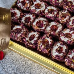 PASHA-Turkish Delight with Rose Petals and Pistachios 900 G Luxury Box