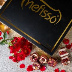 PASHA-Turkish Delight with Rose Petals and Pistachios 900 G Luxury Box