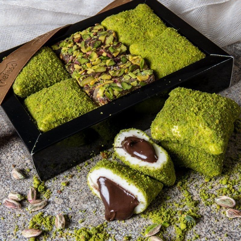 Bohca with Pistachio and Finger Turkish Delight 700 g Box