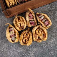 Fig Wooden Box Filled with Walnuts and Pistachios Net: 1000 g