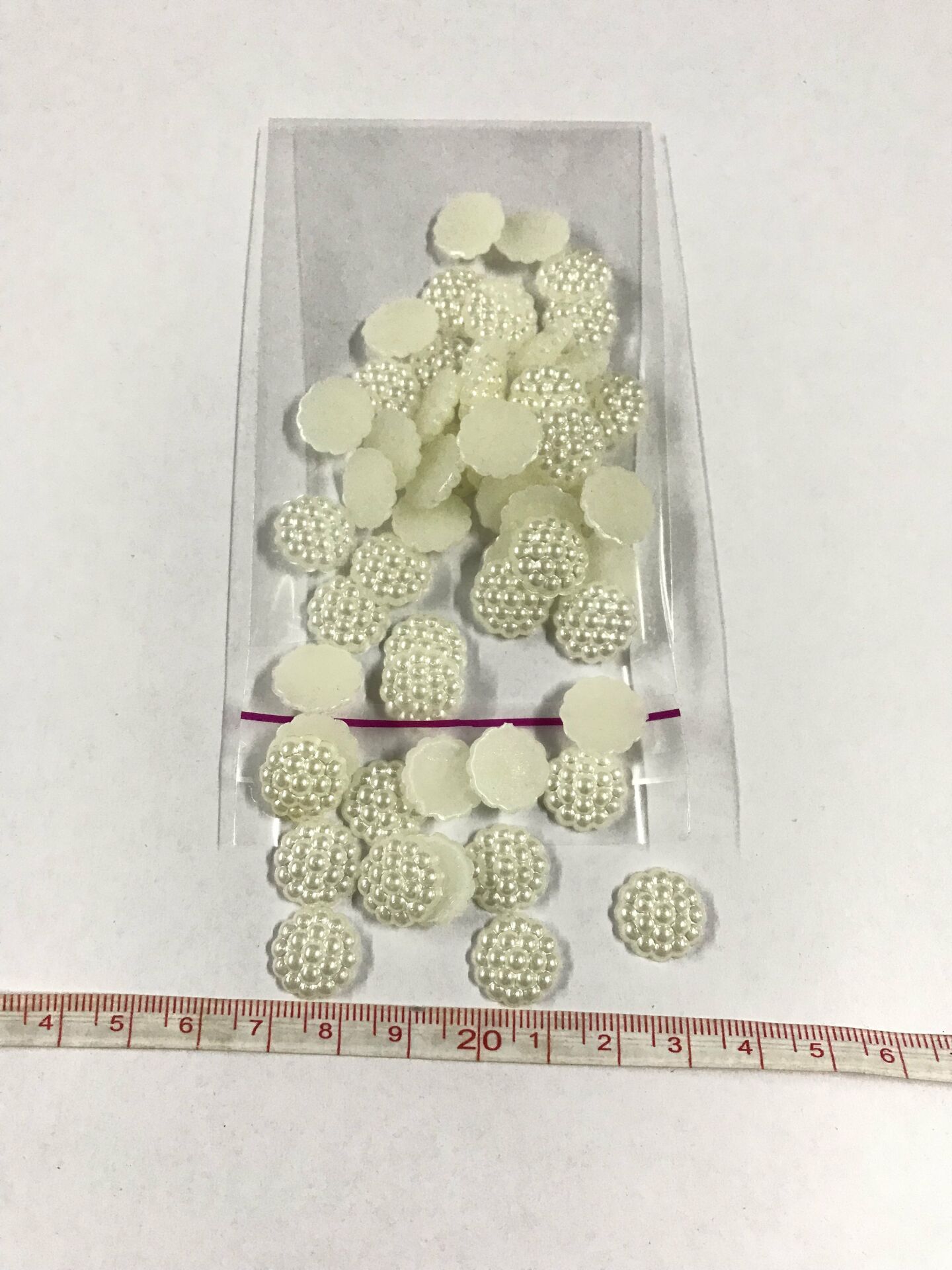 Yarım İnci Böğürtlen 13mm Süsleme Boncuk Krem 20 Gram (Yaklaşık 60 Adet)