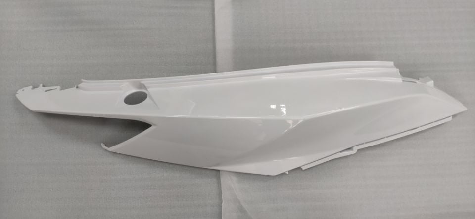 SYM Grenaj Üst Marşpiyel Arka Sağ Beyaz - Jet14