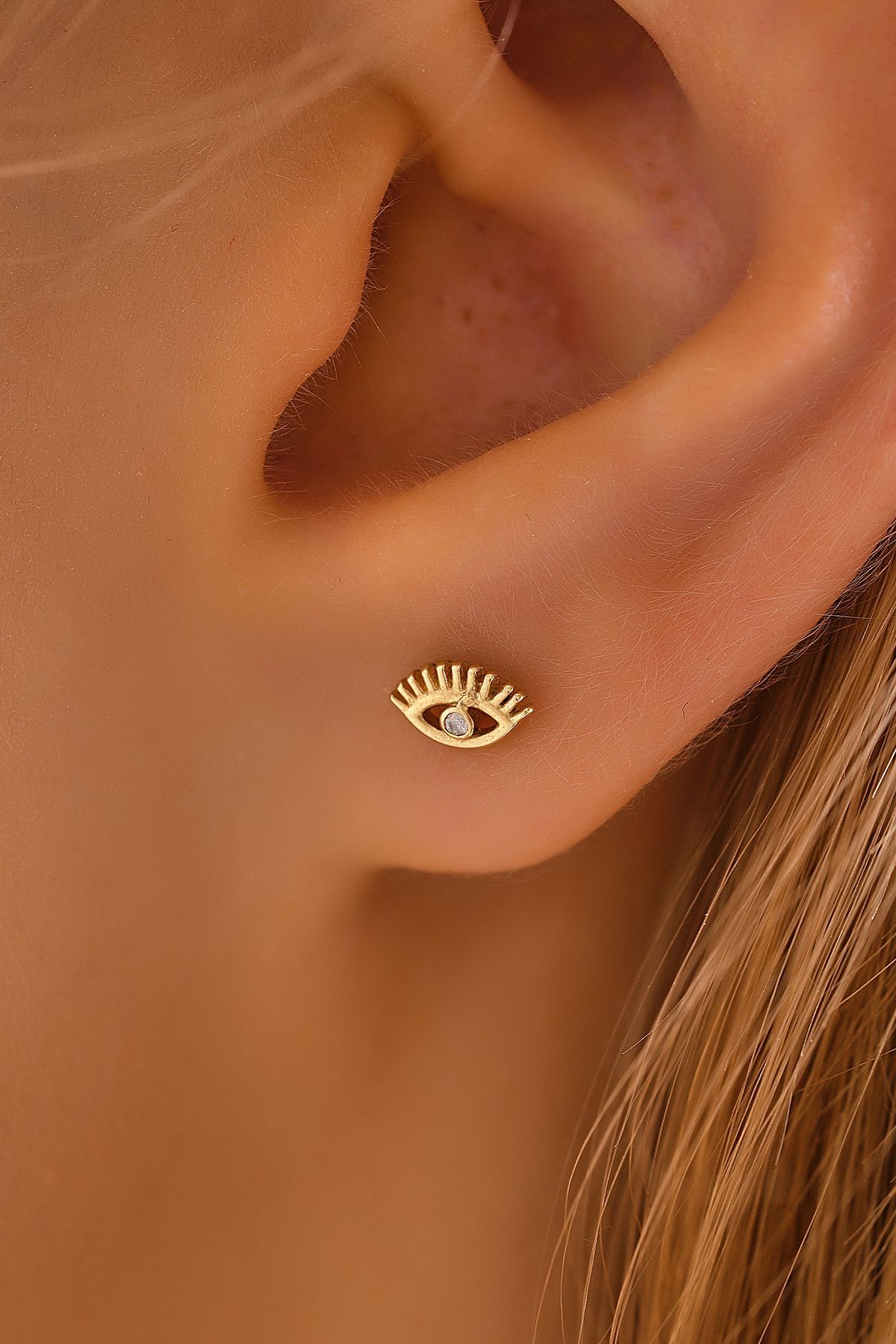MOOM MÜCEVHERAT 14 Ayar Altın Tragus Küpe Göz Vidalı