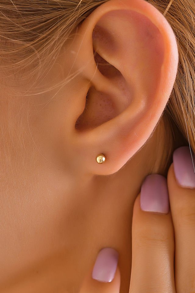 MOOM MÜCEVHERAT 14 Ayar Altın Tragus Küpe Top Vidalı