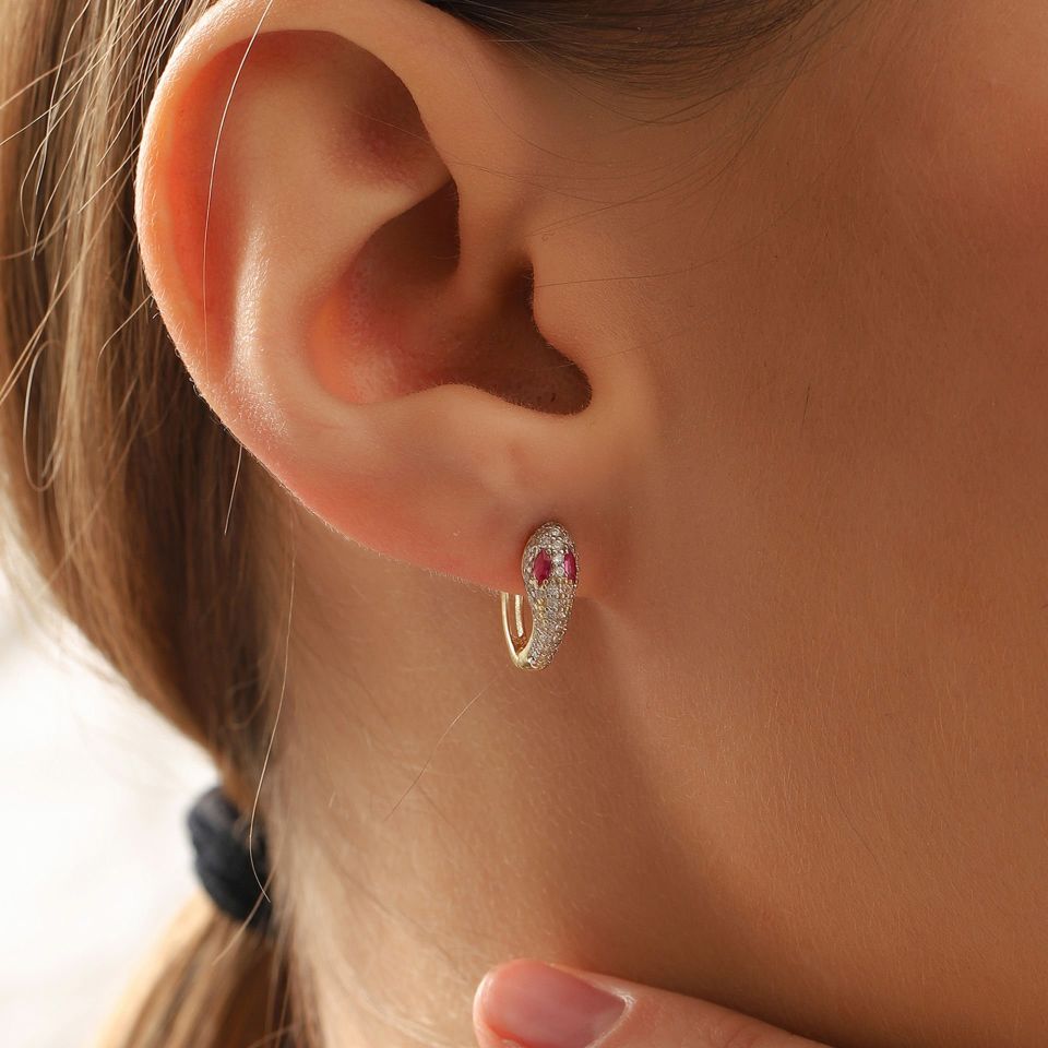 MOOM MÜCEVHERAT Kadın 14 Ayar Altın Küpe Minimalist Zirkon Taş Yılan Figürlü Halka Altın Küpe 12 mm