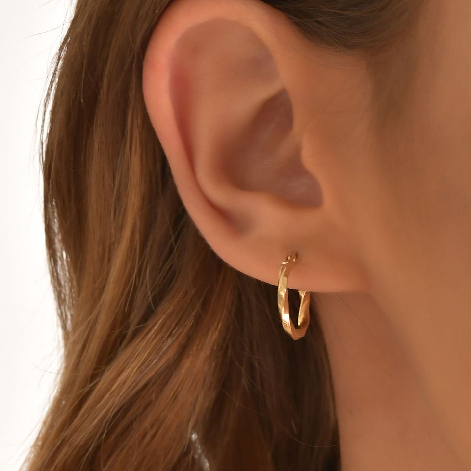 MOOM MÜCEVHERAT Kadın 14 Ayar Altın Küpe Minimalist Burgu Modern Halka Altın Küpe 15 mm